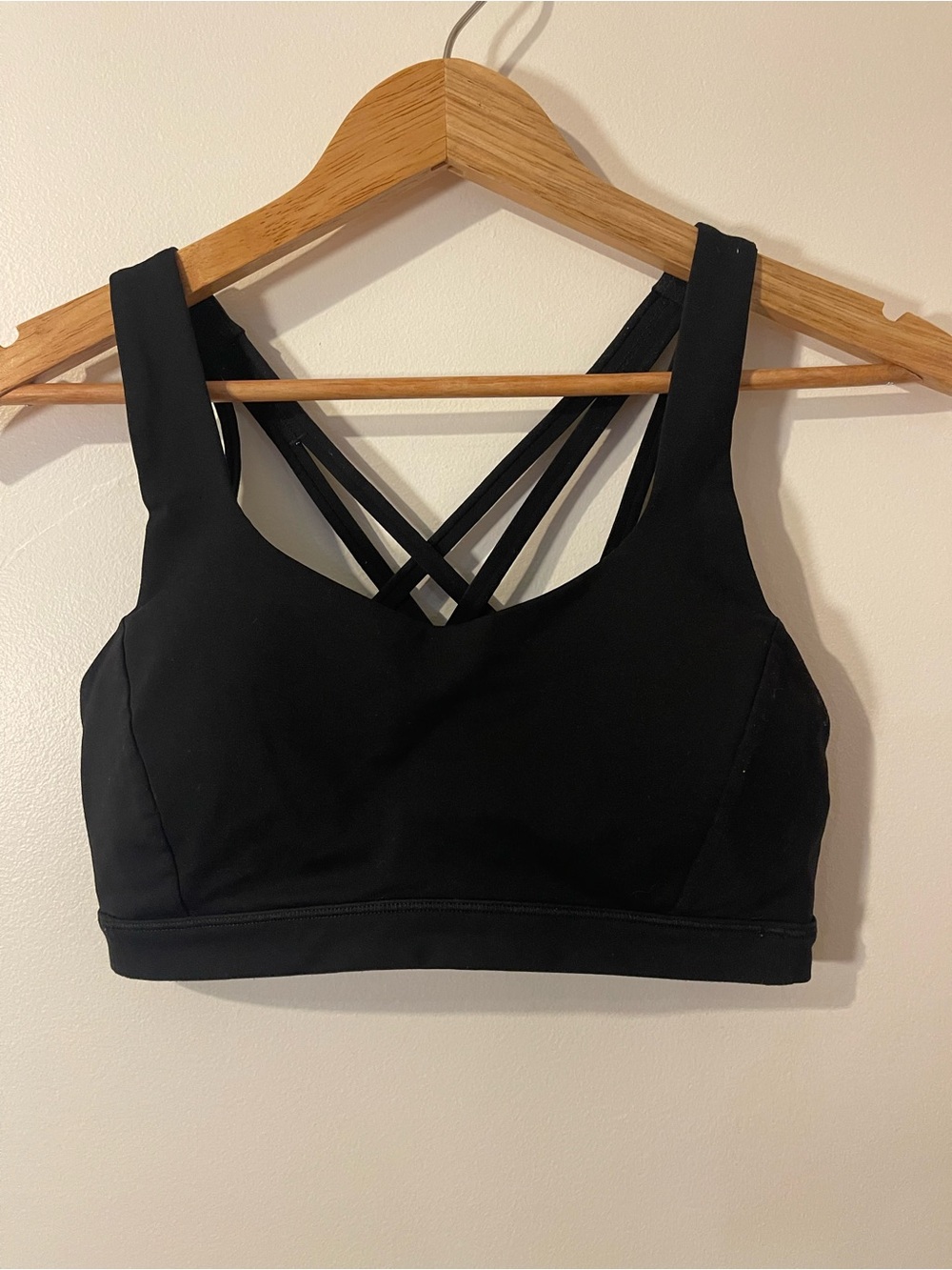Lululemon Black Free To Be Wild Strappy Medium Support Yoga Sports Bra Size 6